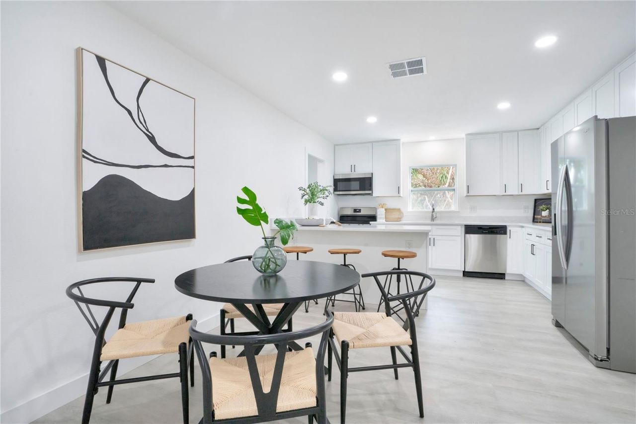 3925 De Kalb Drive, Orlando, FL 32839 Photo