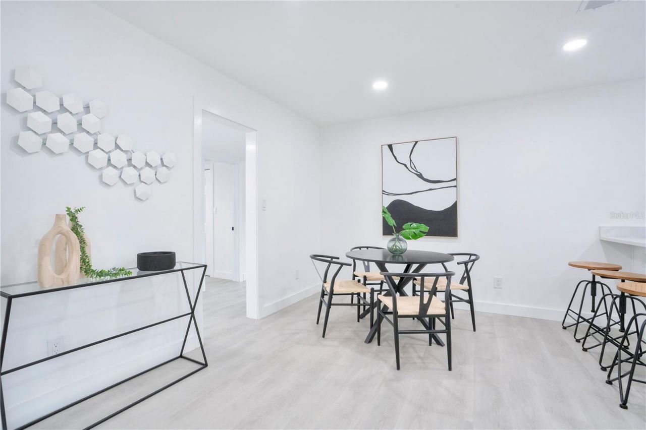 3925 De Kalb Drive, Orlando, FL 32839 Photo