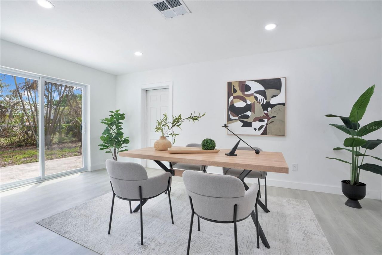 3925 De Kalb Drive, Orlando, FL 32839 Photo