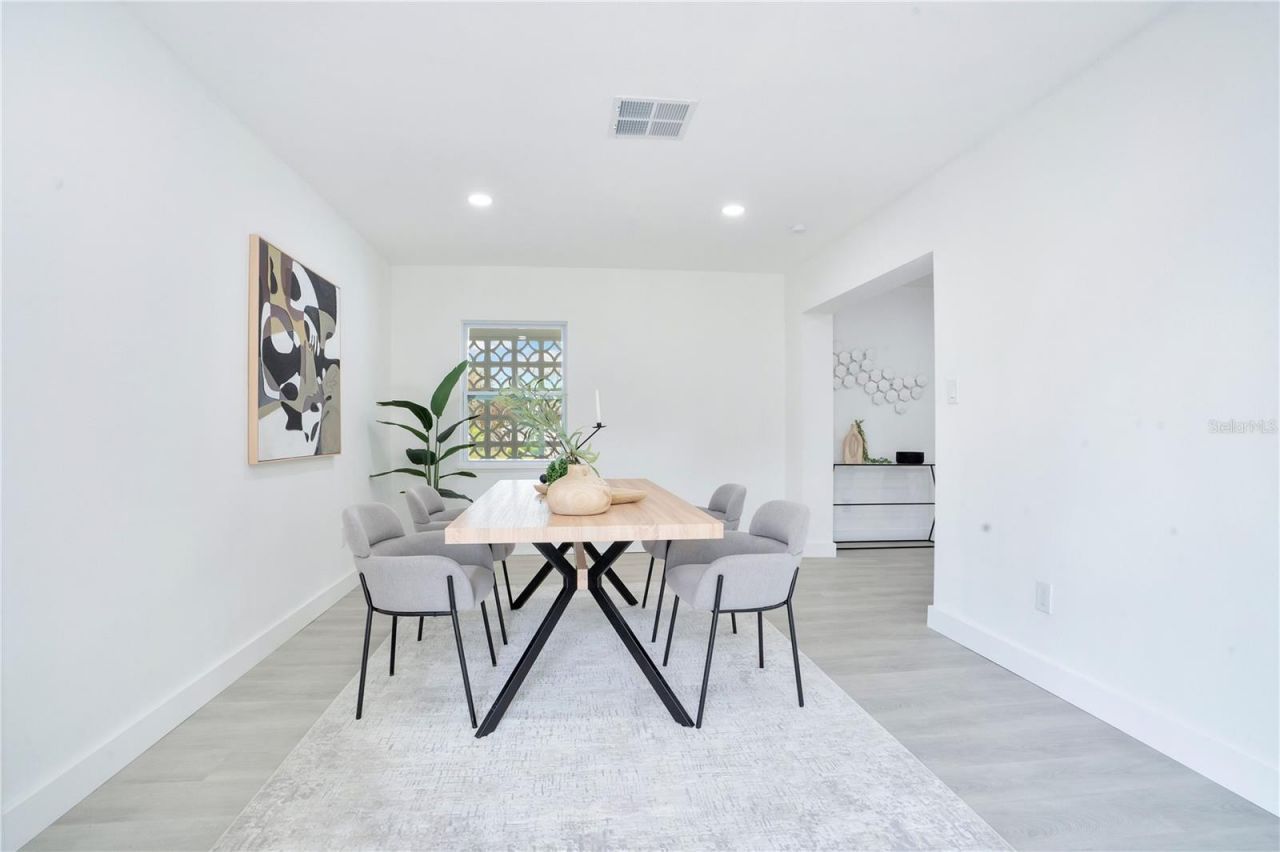 3925 De Kalb Drive, Orlando, FL 32839 Photo