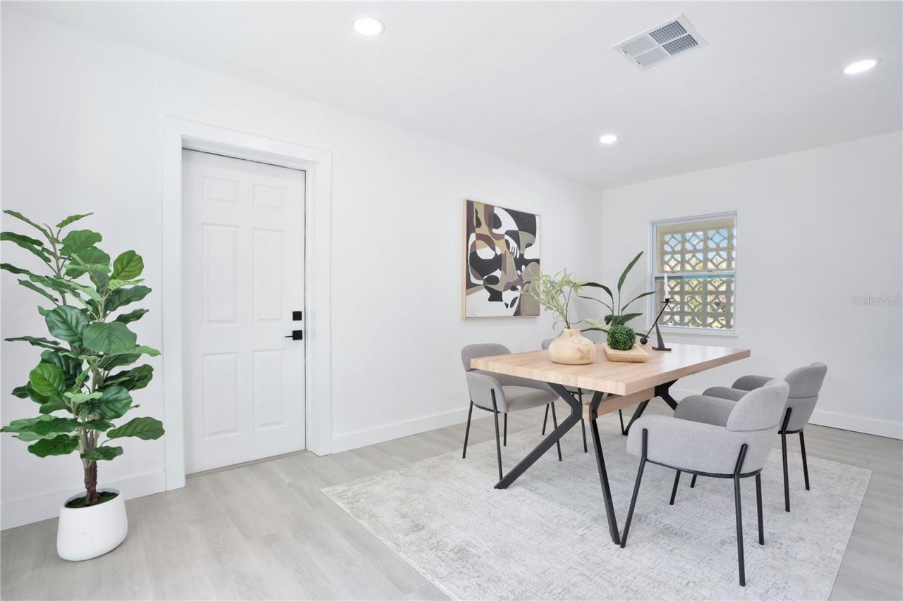 3925 De Kalb Drive, Orlando, FL 32839 Photo