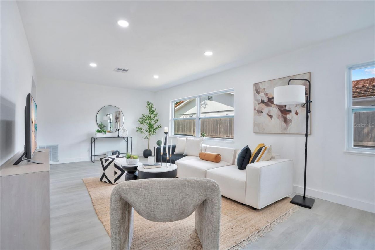 3925 De Kalb Drive, Orlando, FL 32839 Photo