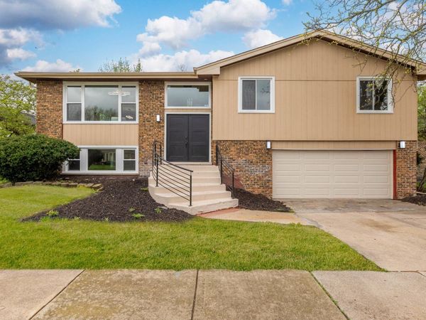 252 S Ellis Avenue, Glenwood, IL 60425