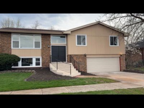 252 S Ellis Avenue, Glenwood, IL 60425