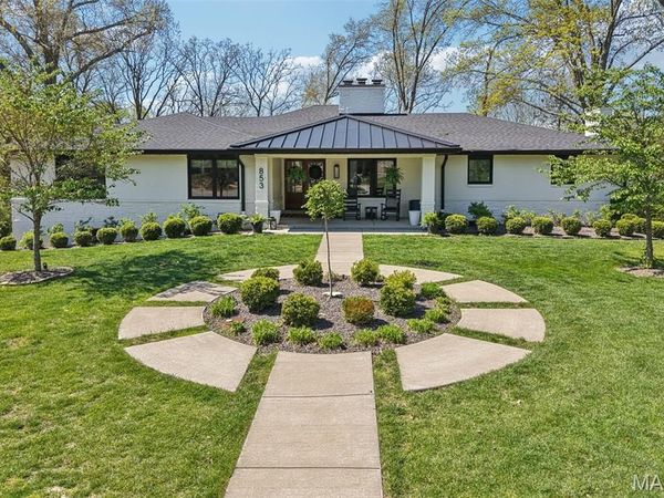 853 Elmtree Lane, Kirkwood, MO 63122