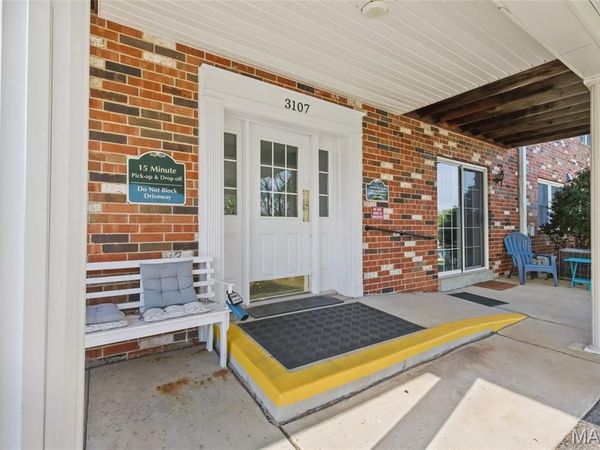 3107 Garnette Drive, Unit B1, Bridgeton, MO 63044