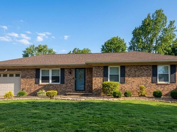 5855 Westchester Drive, Newburgh, IN 47630