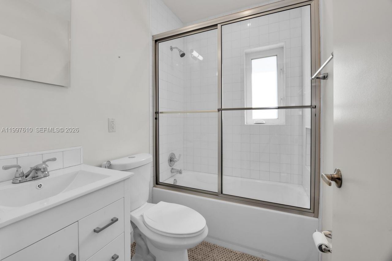 5510 SW 76th St, Unit C, Miami, FL 33143 Photo