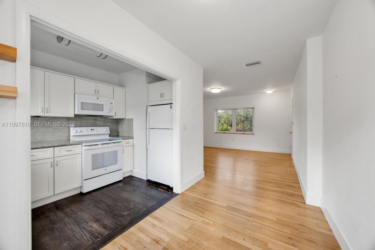 5510 SW 76th St, Unit C, Miami, FL 33143 Photo