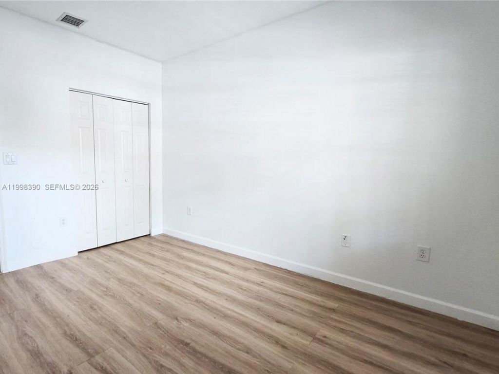 6814 NW 107th Pl, Doral, FL 33178 Photo