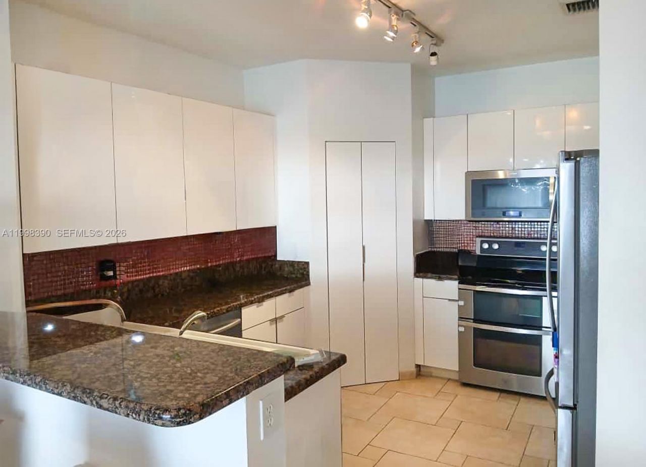 6814 NW 107th Pl, Doral, FL 33178 Photo