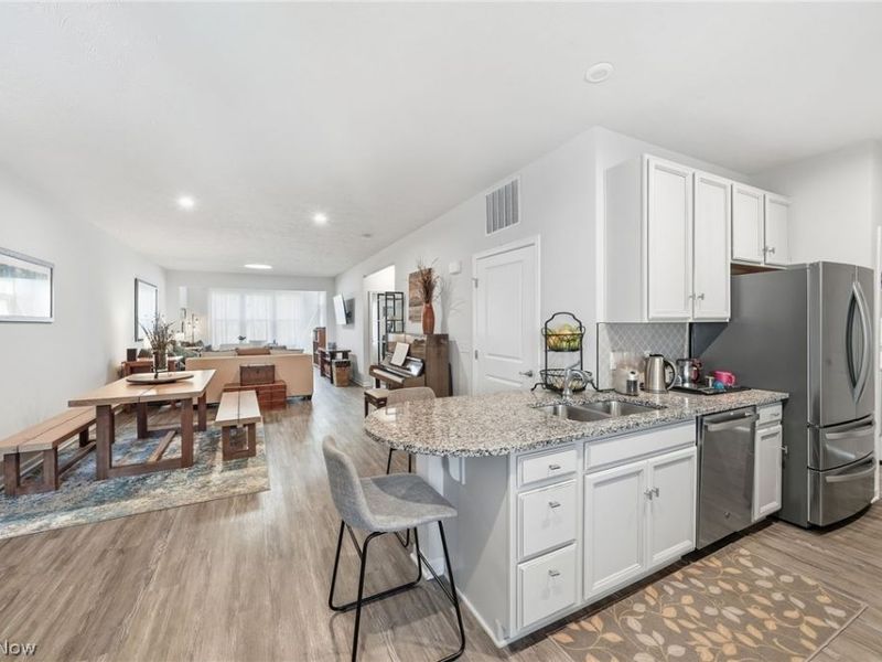 1581 Mud Brook Court, Akron, OH 44313 Photo 4