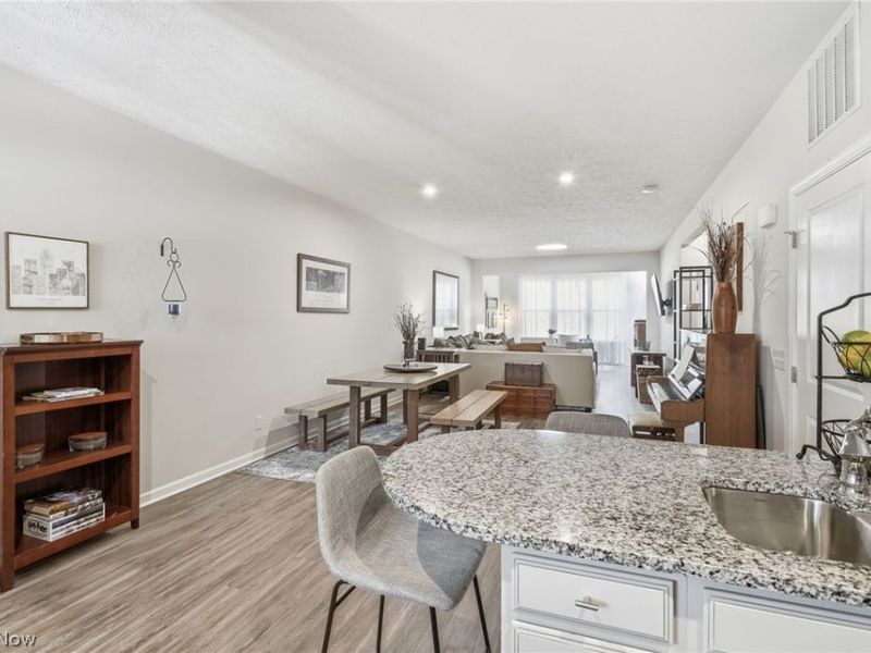 1581 Mud Brook Court, Akron, OH 44313 Photo 7