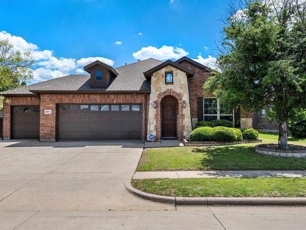 9257 Water Oak Drive, Arlington, TX 76002