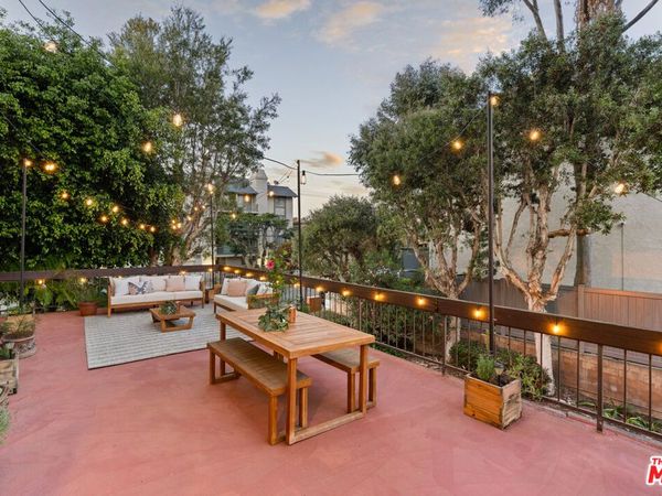 8180 Manitoba Street, Unit 102, Playa Del Rey, CA 90293