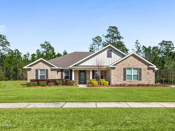 141 Gulf Pines Court , Freeport, FL 32439