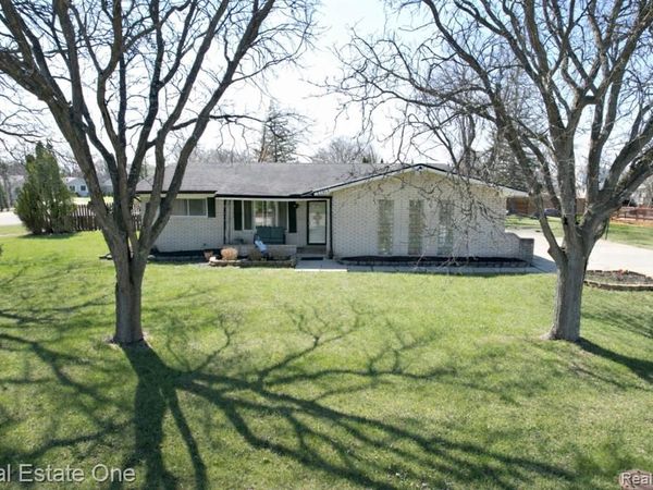 27015 Arden Park Circle, Farmington Hills, MI 48334