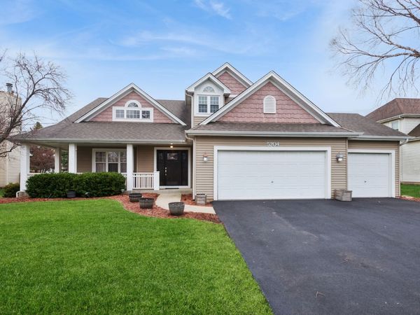 5204 Chokeberry Drive , Naperville, IL 60564