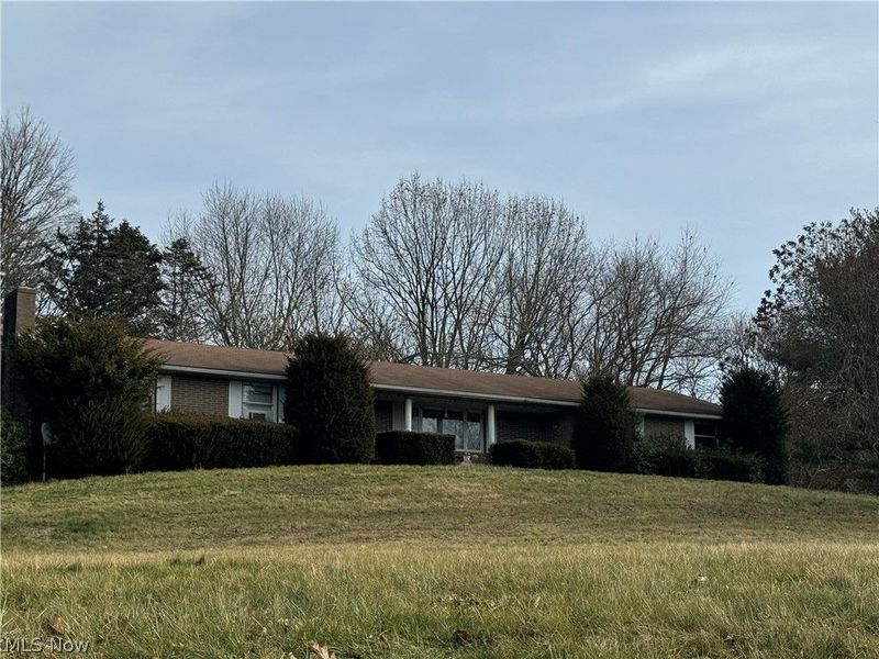 10875 Dolphin Street SW, Beach City, OH 44608 Photo 3