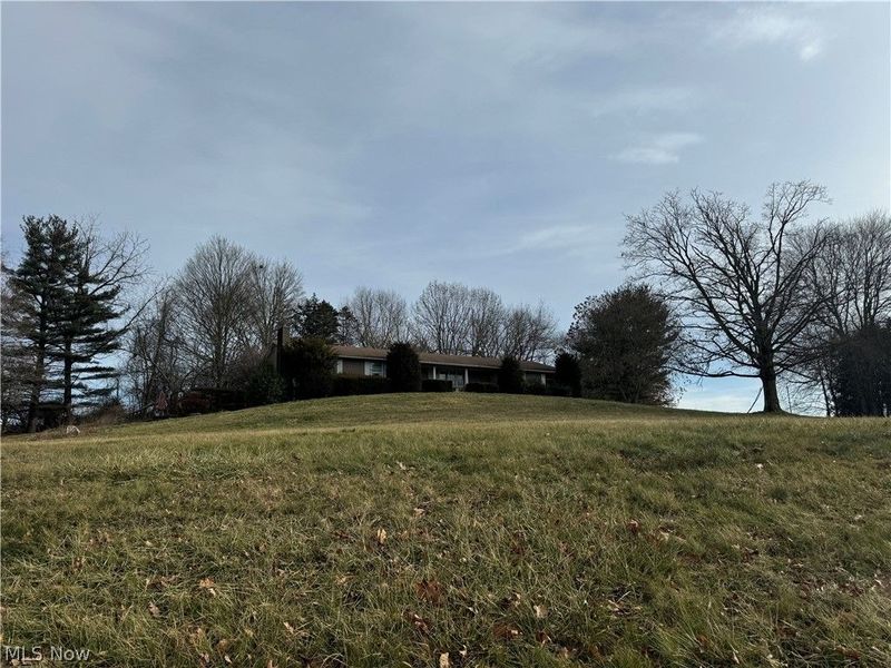 10875 Dolphin Street SW, Beach City, OH 44608 Photo 4