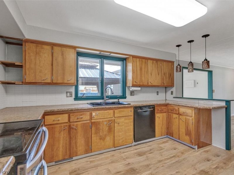 3827 Valleyview Drive, Lorain, OH 44053 Photo 13