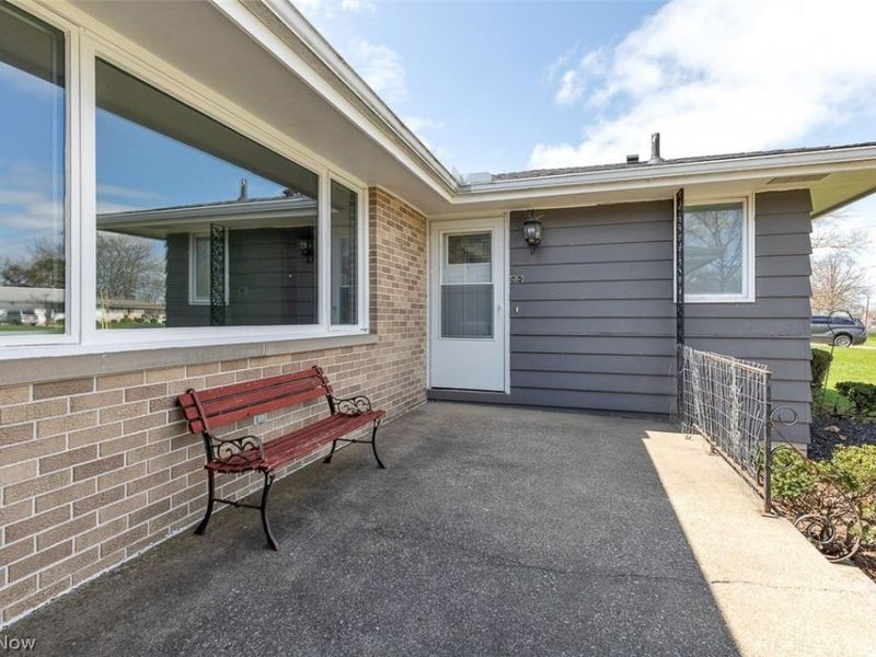 3827 Valleyview Drive, Lorain, OH 44053 Photo 2