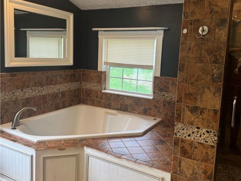 3946 Dunton Road, Lorain, OH 44055 Photo 13