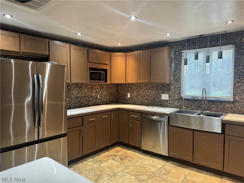 3946 Dunton Road, Lorain, OH 44055 Photo 5