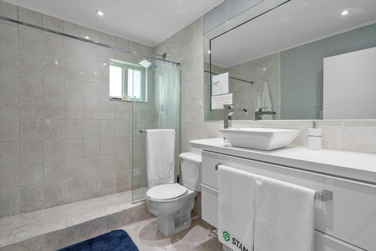 100 NW 40th Street, Miami, FL 33127 Photo