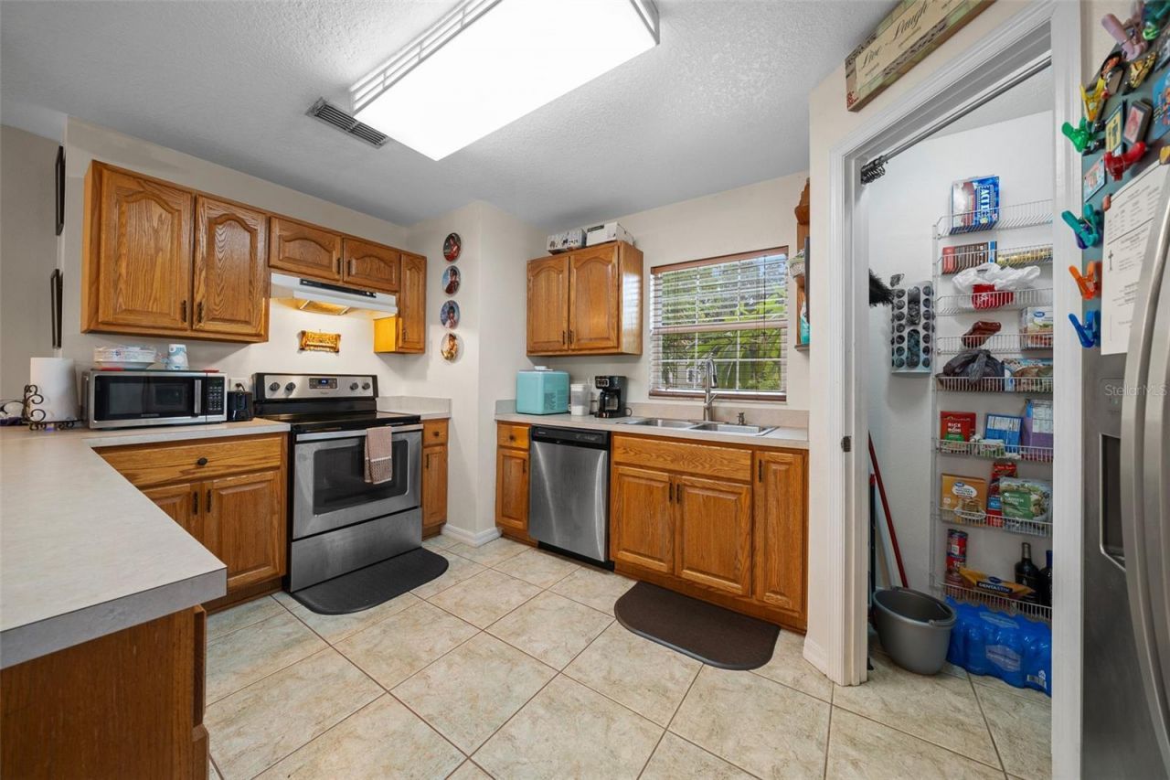 115 Helen Drive , Kenansville, FL 34739 Photo