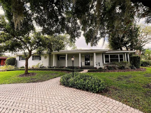 520 S RIVERHILLS DRIVE, TEMPLE TERRACE, FL 33617