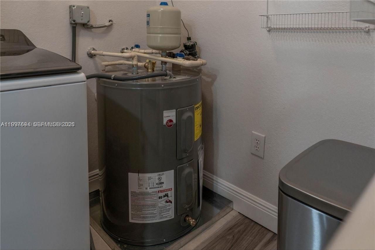 2916 Tuscany Ct, Unit 201, Palm Beach Gardens, FL 33410 Photo