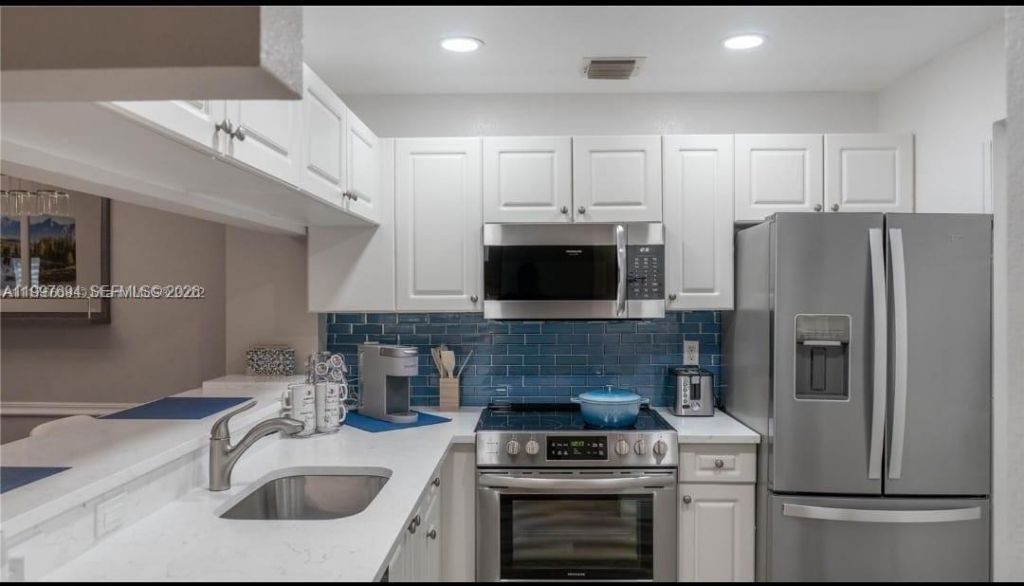 2916 Tuscany Ct, Unit 201, Palm Beach Gardens, FL 33410 Photo