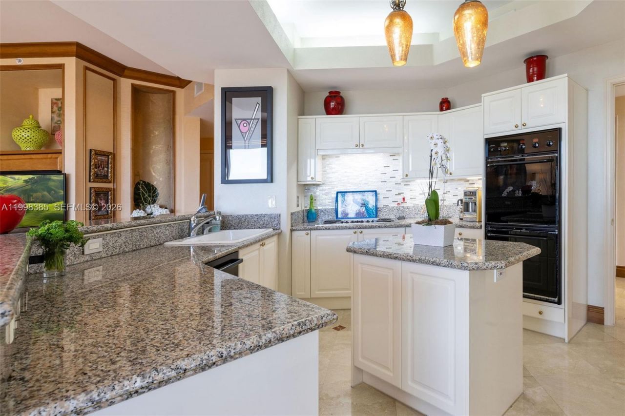 10 Edgewater Dr, Unit 7G, Coral Gables, FL 33133 Photo