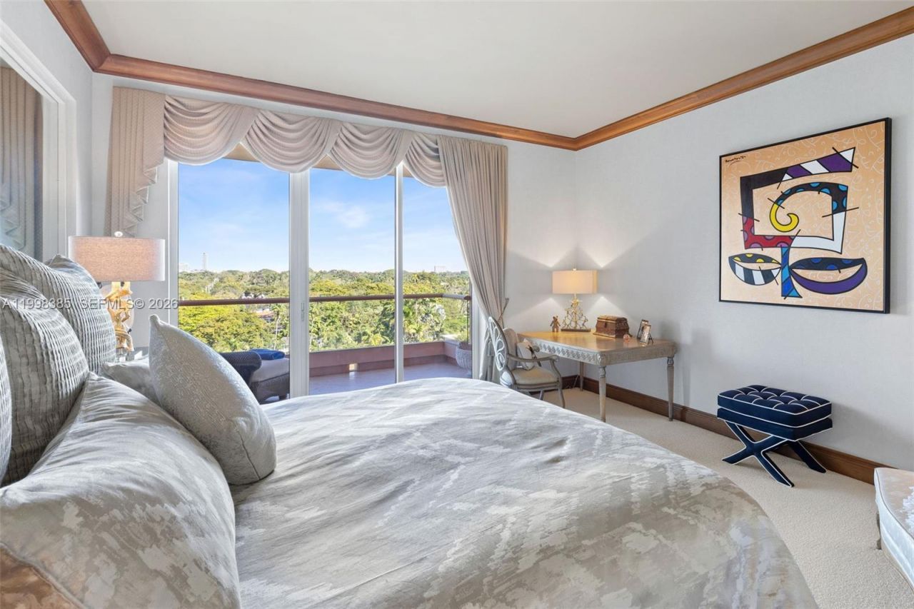 10 Edgewater Dr, Unit 7G, Coral Gables, FL 33133 Photo