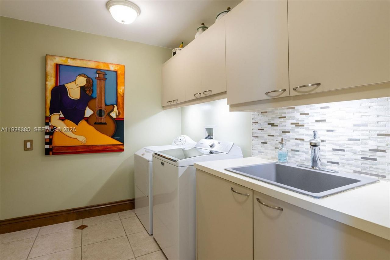 10 Edgewater Dr, Unit 7G, Coral Gables, FL 33133 Photo