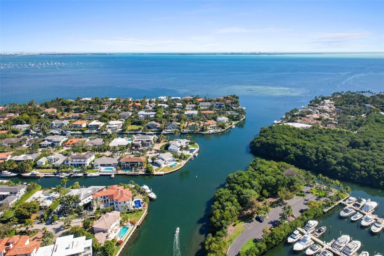 10 Edgewater Dr, Unit 7G, Coral Gables, FL 33133 Photo