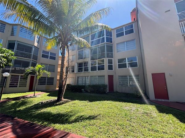 1501 NE 191st St, Unit C211, Miami, FL 33179