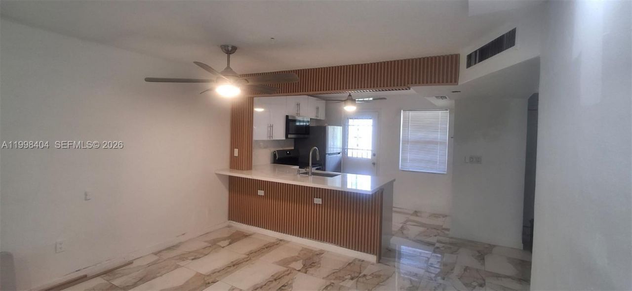 1501 NE 191st St, Unit C211, Miami, FL 33179 Photo