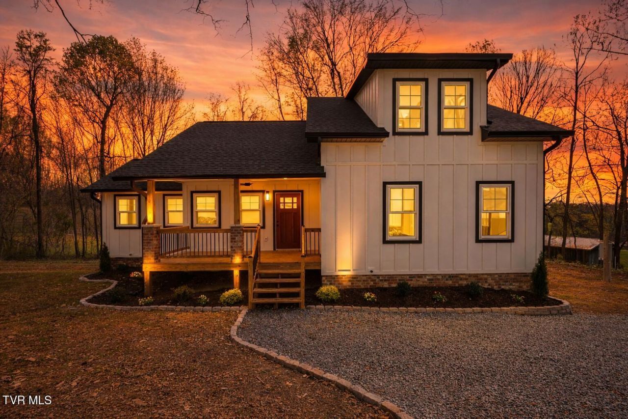 124 Hidden Valley Road, Kingsport, TN 37663 Main Photo