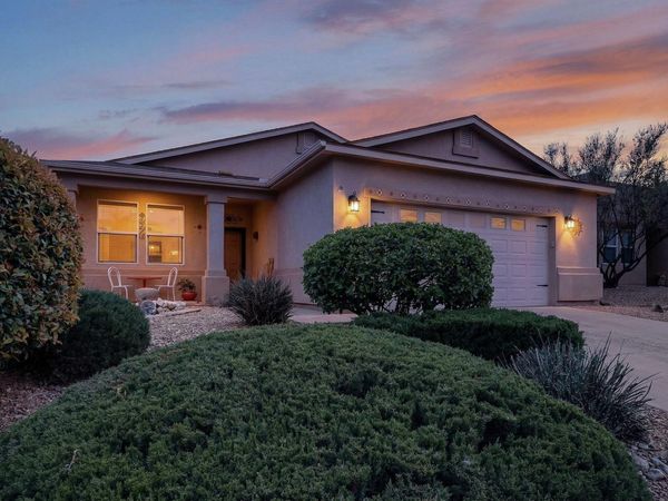 3401 Sun Mesa Street SW, Los Lunas, NM 87031