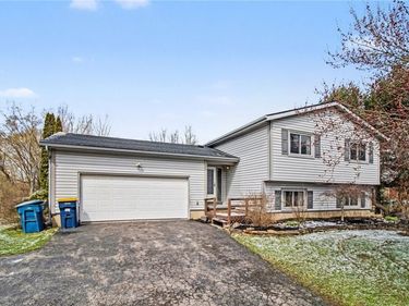 1333 Whitney Road, Ontario, NY 14519