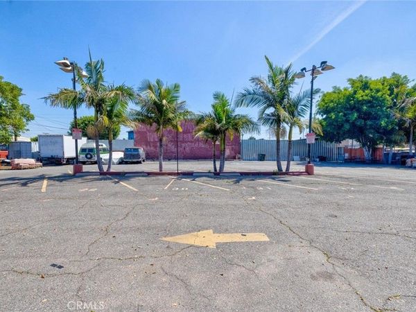 1437 E 61st, Los Angeles, CA 90001