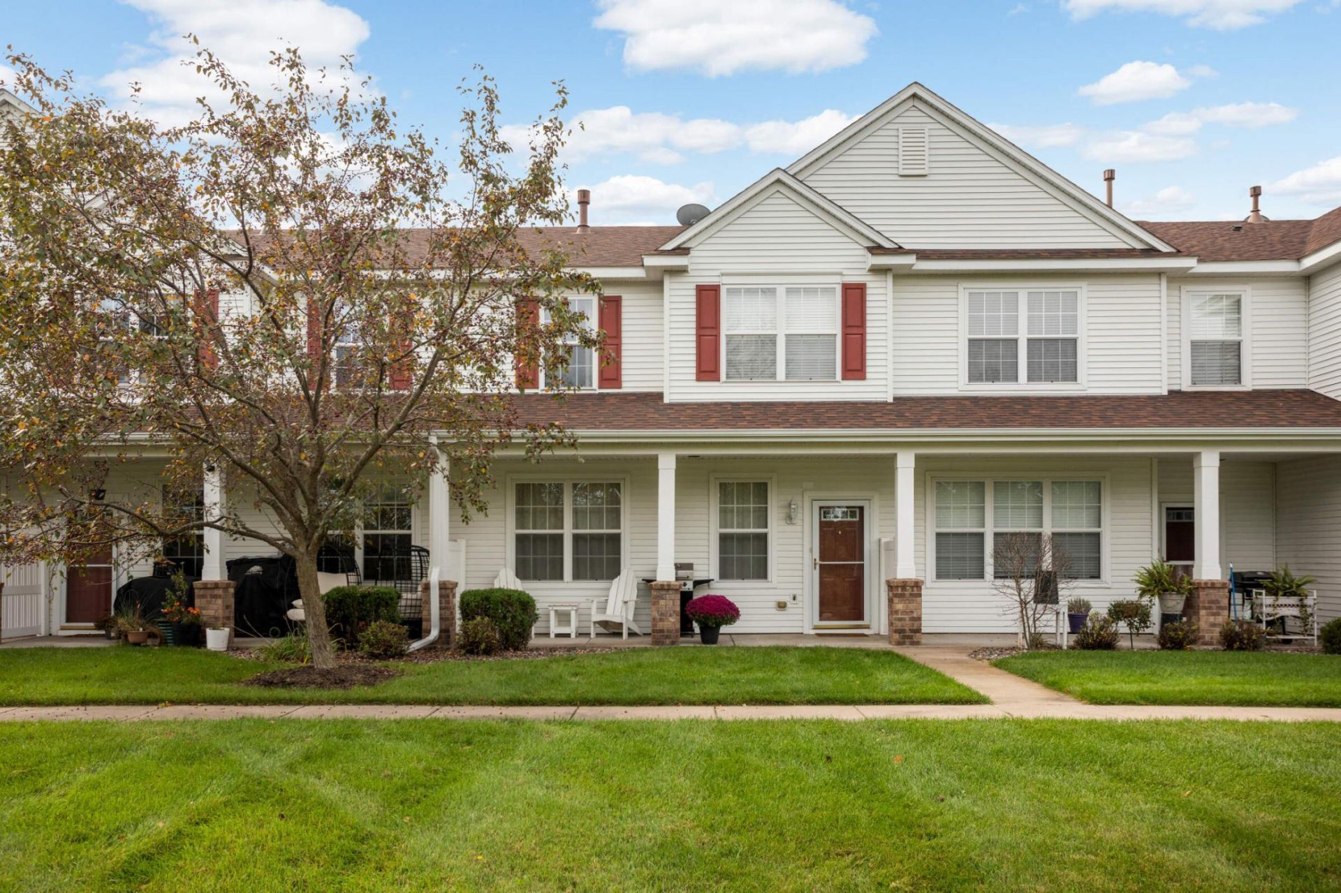 10613 172nd Lane Nw, Elk River, MN 55330 Main Photo