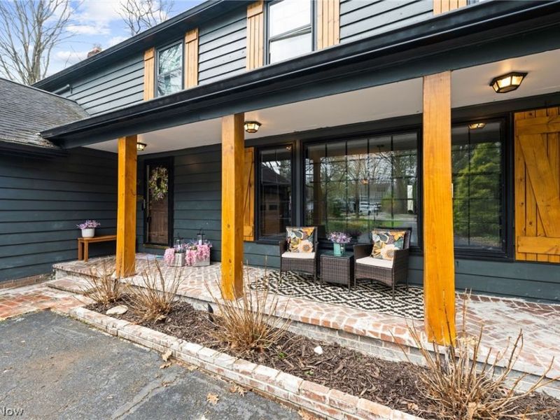 52 Carriage Stone Drive, Chagrin Falls, OH 44022 Photo 2