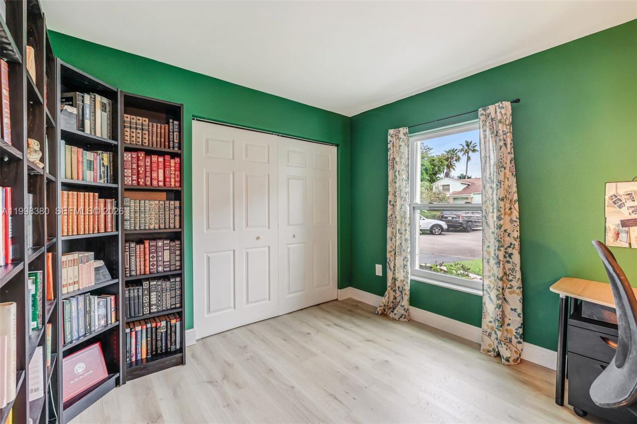 526 Danville Ter, Davie, FL 33325 Photo