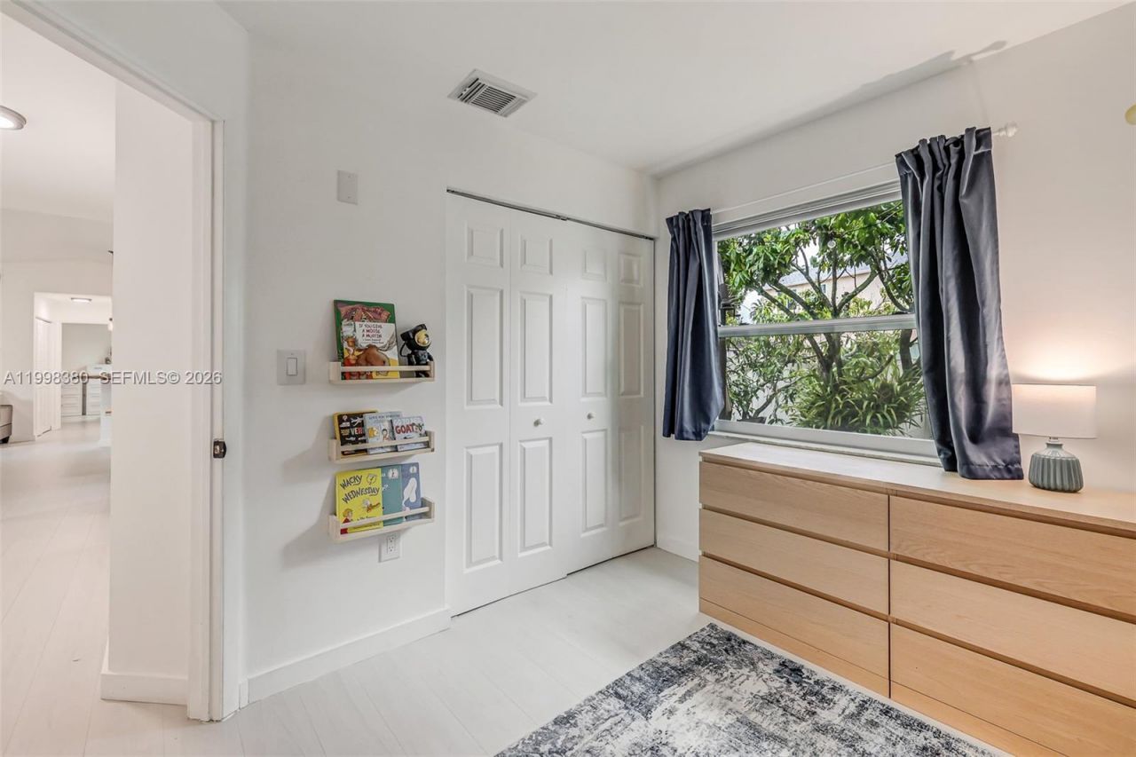 526 Danville Ter, Davie, FL 33325 Photo