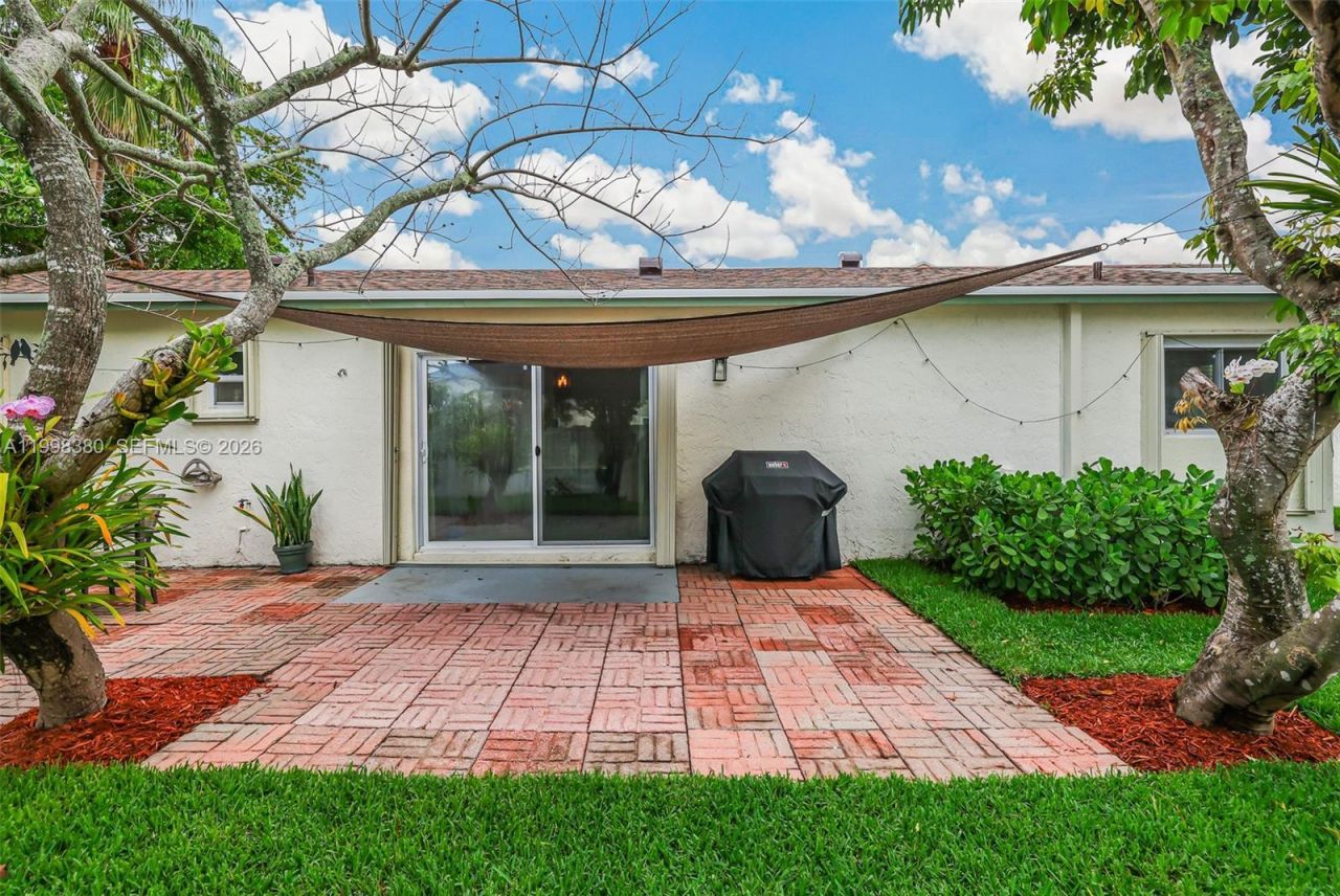 526 Danville Ter, Davie, FL 33325 Photo