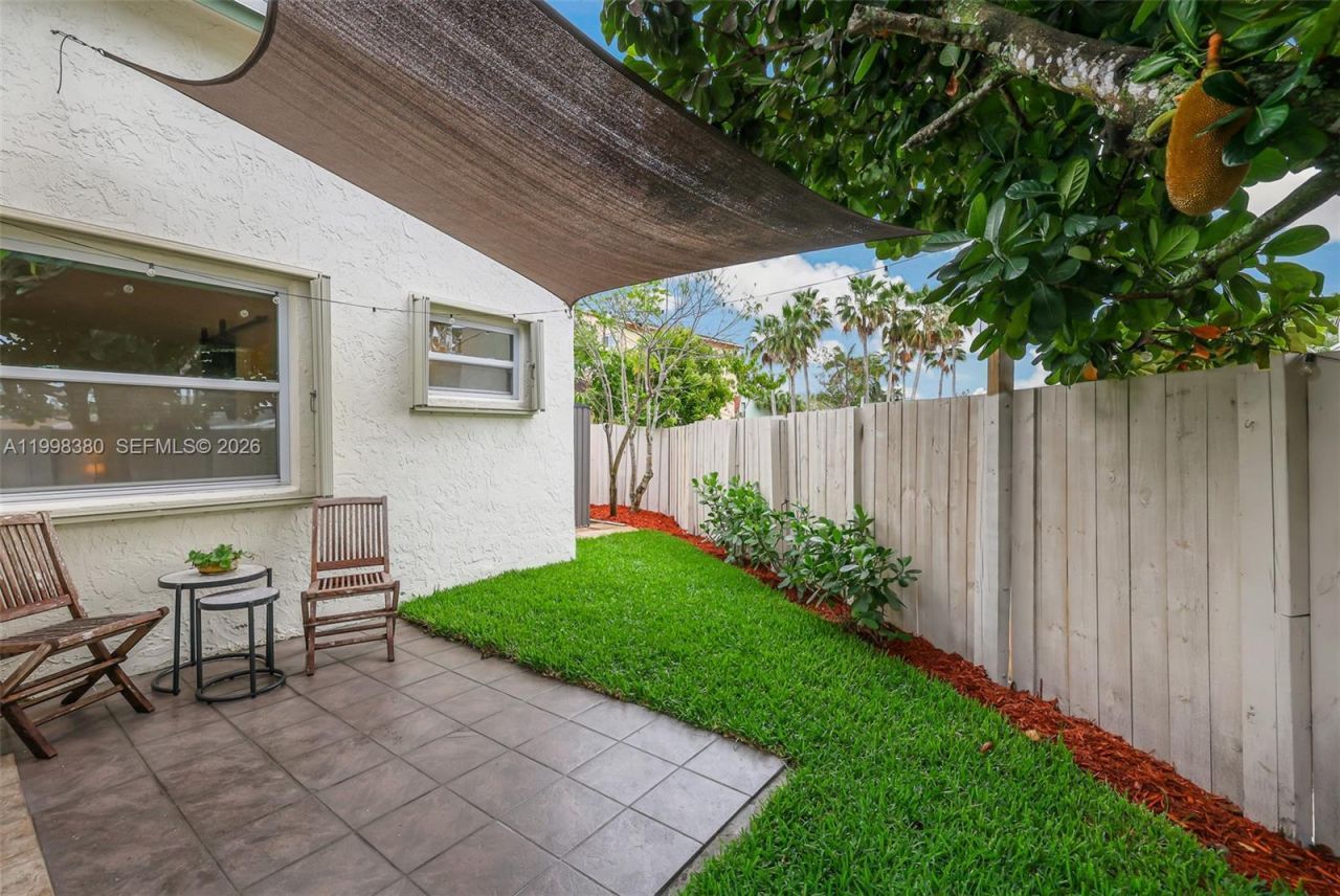 526 Danville Ter, Davie, FL 33325 Photo