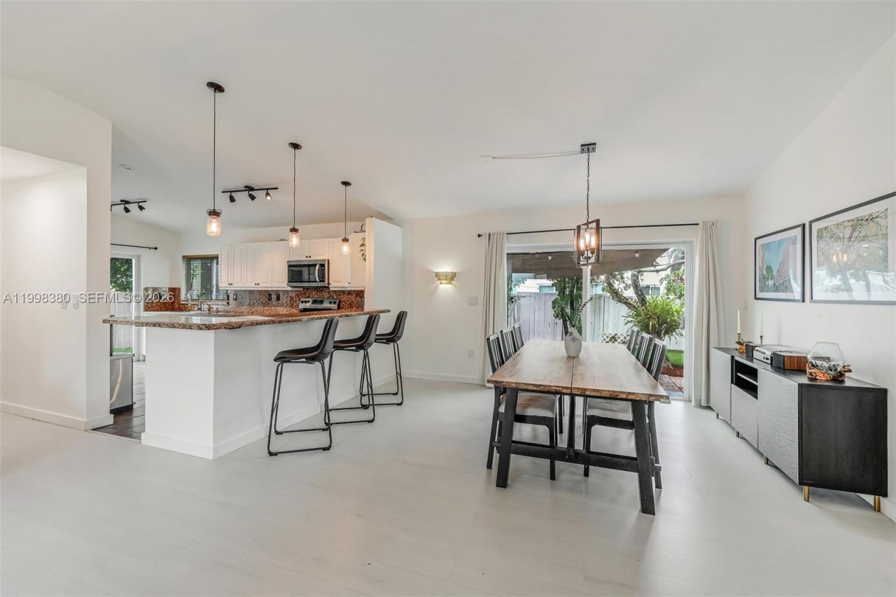 526 Danville Ter, Davie, FL 33325 Photo